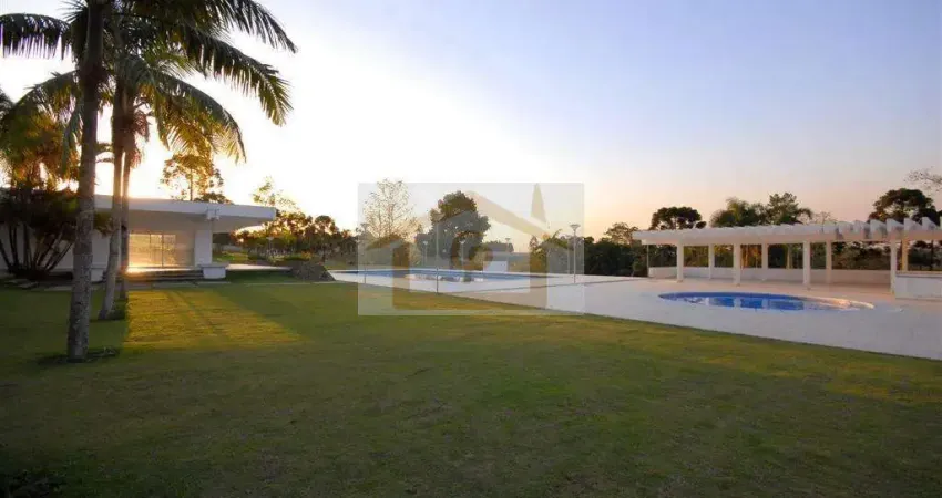 Casa para venda em moinho velho de 260.00m² com 3 quartos, 3 suites e 6 garagens