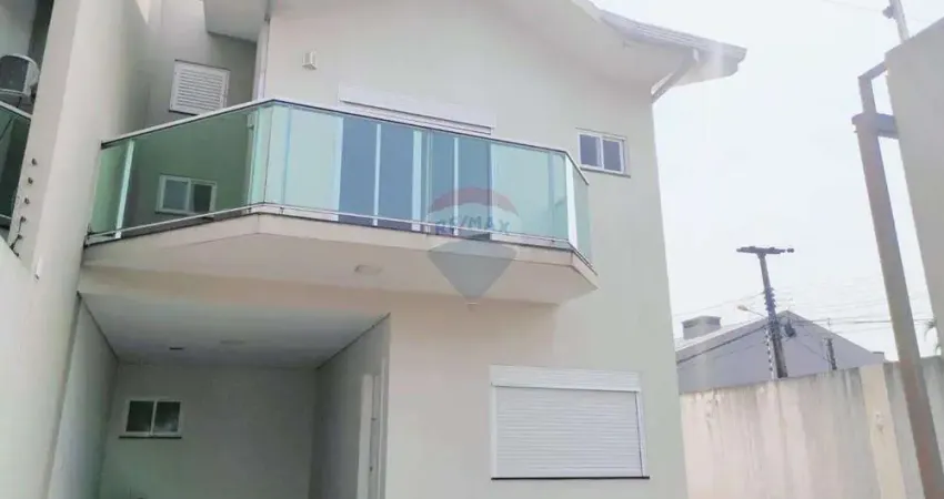 Sobrado para venda em jardim das palmeiras de 145.00m² com 3 quartos, 1 suite e 2 garagens