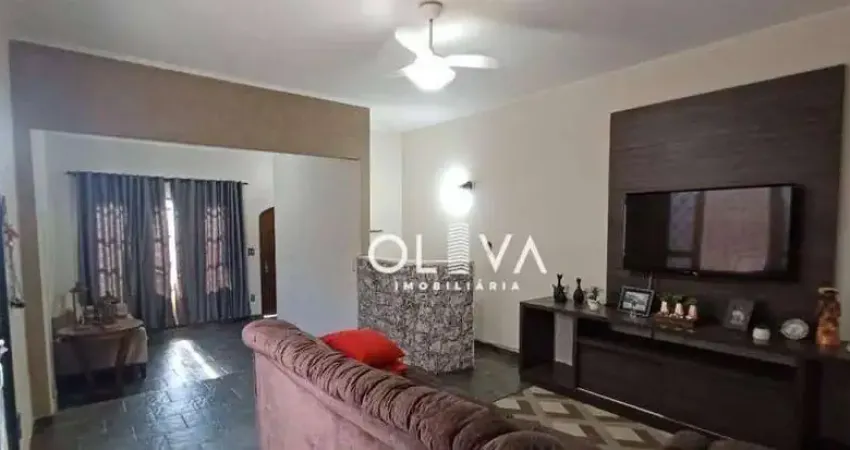 Casa para venda em bom jardim de 216.00m² com 3 quartos, 2 suites e 4 garagens