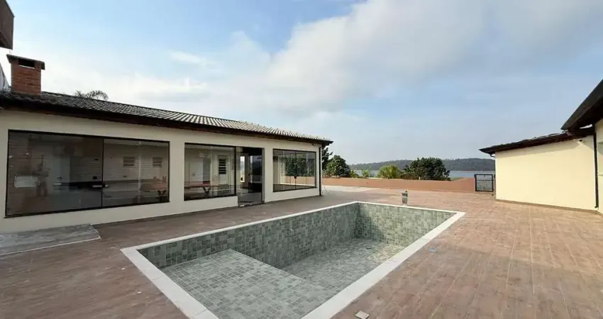 Chácara para venda em centro de 290.00m² com 5 quartos, 3 suites e 15 garagens