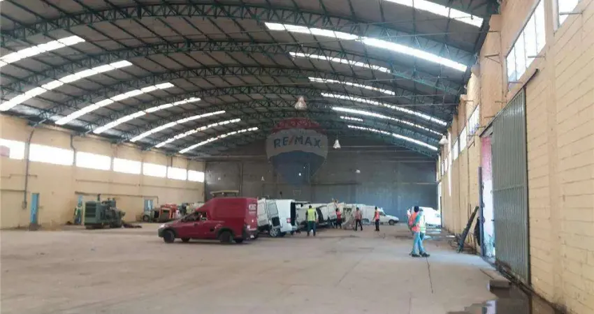 Galpão / depósito / armazém para alugar em centro de 6000.00m²