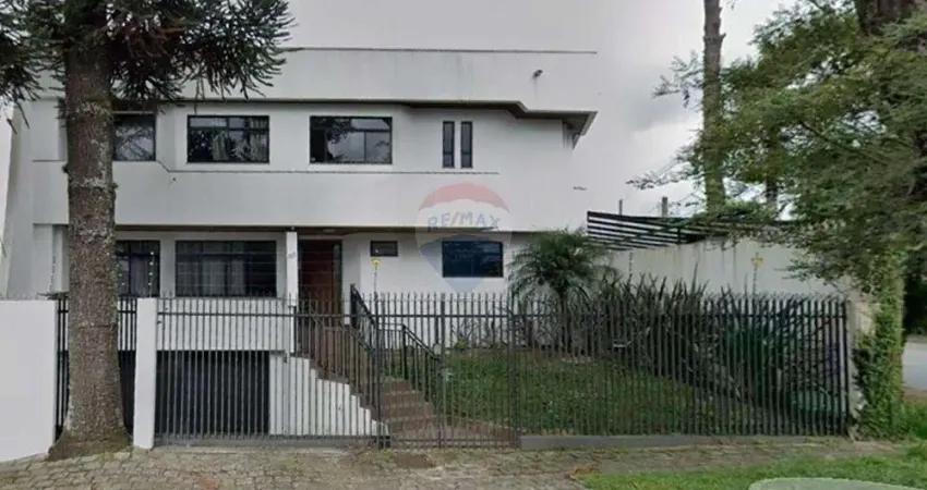 Sobrado para venda em água verde de 214.00m² com 4 quartos, 2 suites e 3 garagens