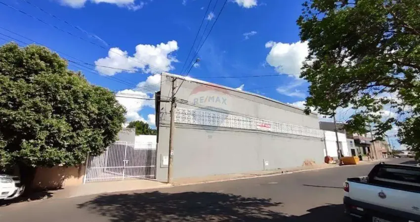 Galpão / depósito / armazém para alugar em vila guararapes de 991.12m²