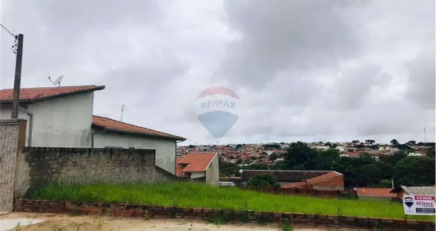 Terreno à venda no Residencial Ouro Verde, Botucatu 