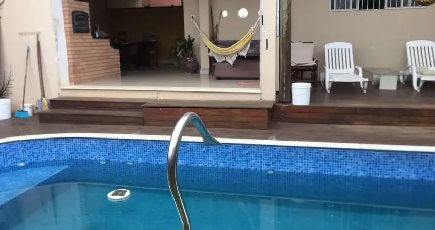 Sobrado para venda em castelo de 224.00m² com 3 quartos, 1 suite e 2 garagens