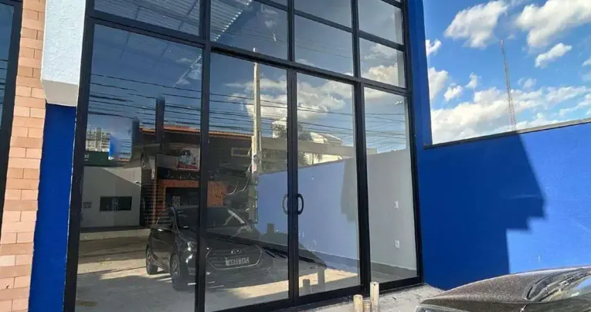 Sala comercial para alugar em centro de 177.00m² com 4 garagens