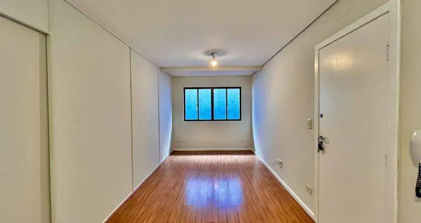 Apartamento para alugar em ahú de 40.00m² com 1 quarto, 1 suite e 2 garagens
