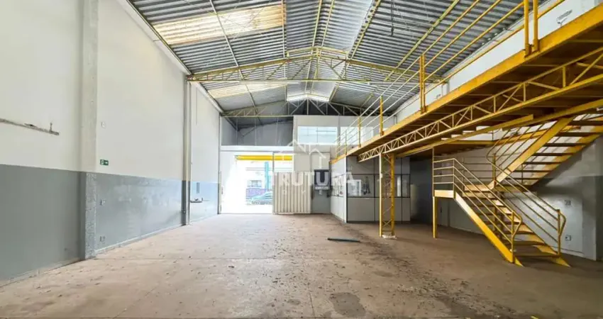 Prédio comercial para alugar em parque são jorge de 490.00m² com 4 garagens