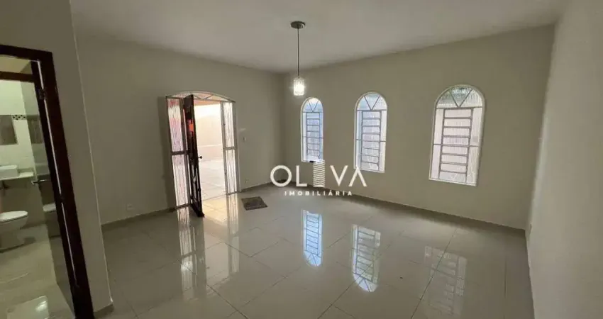 Casa para alugar em parque industrial de 200.00m² com 3 quartos, 1 suite e 3 garagens