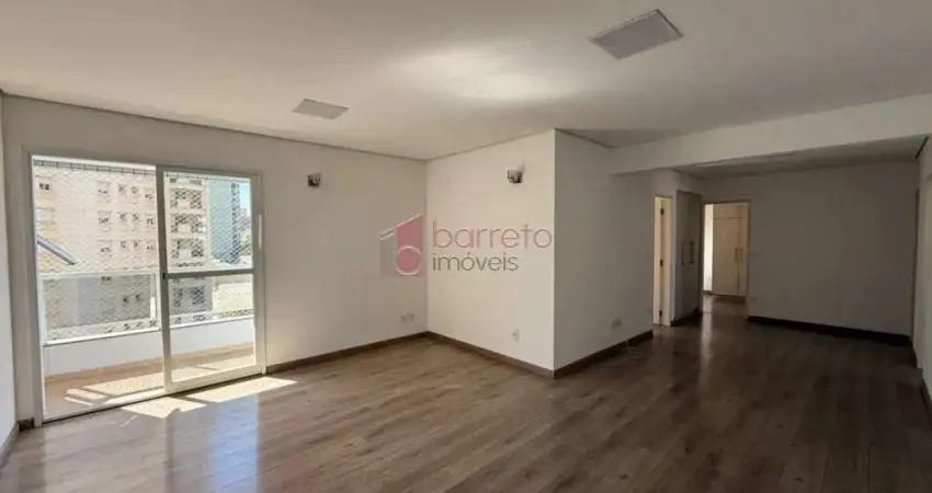 Apartamento para alugar em centro de 208.00m² com 4 quartos, 3 suites e 2 garagens