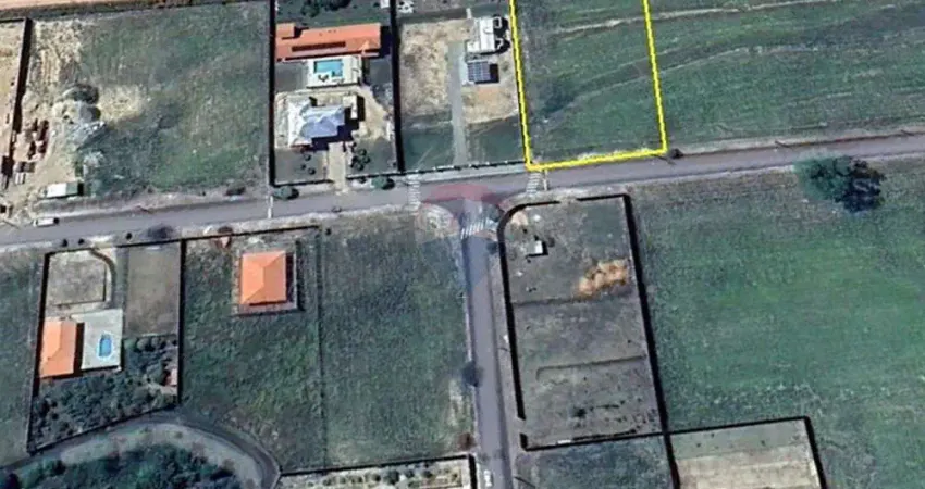 Terreno em condomínio fechado à venda no Centro, Cajuru