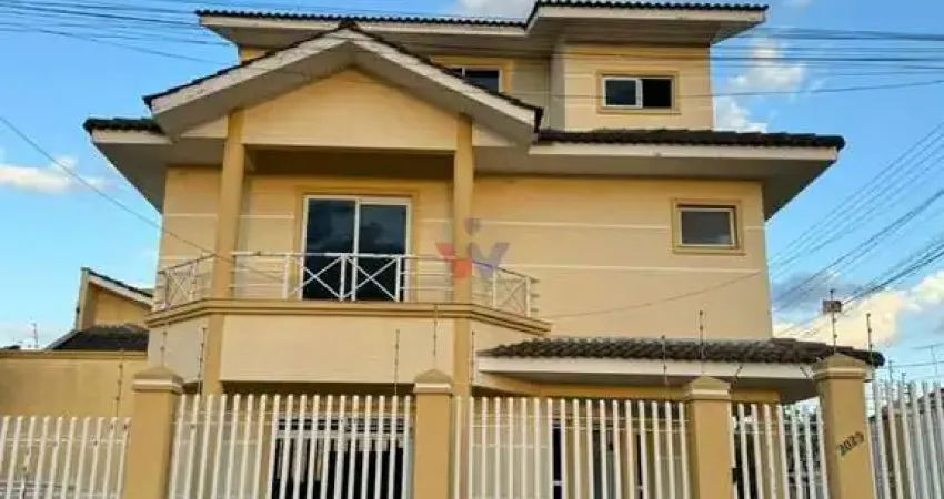 Sobrado para venda em centro de 271.00m² com 3 quartos, 1 suite e 4 garagens