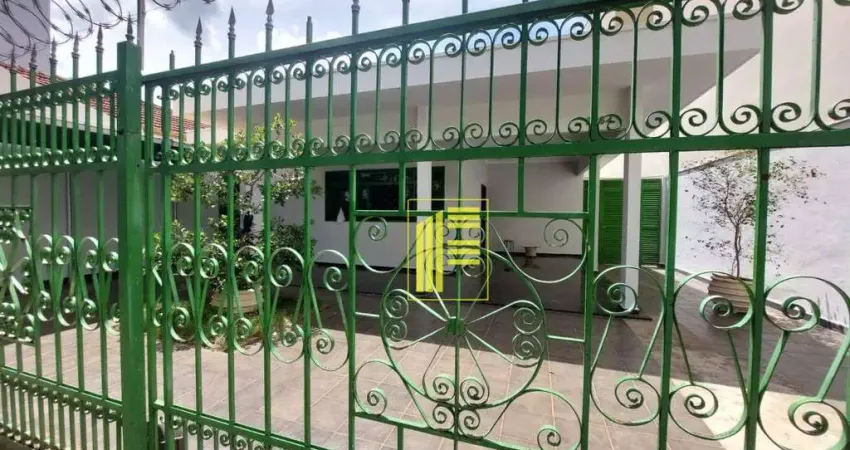 Casa para alugar em centro de 308.00m² com 5 quartos e 3 garagens