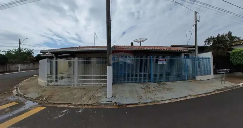 Casa para venda em centro de 172.58m² com 5 quartos, 2 suites e 4 garagens