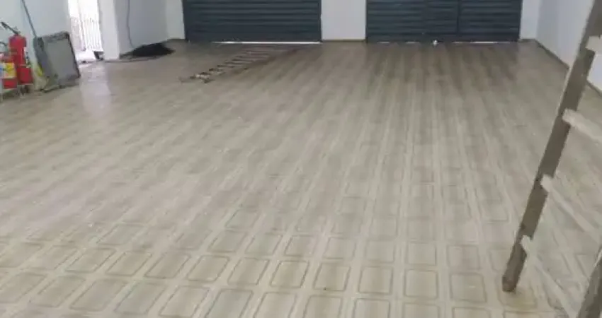 Galpão / depósito / armazém para alugar em centro de 200.00m² com 6 garagens