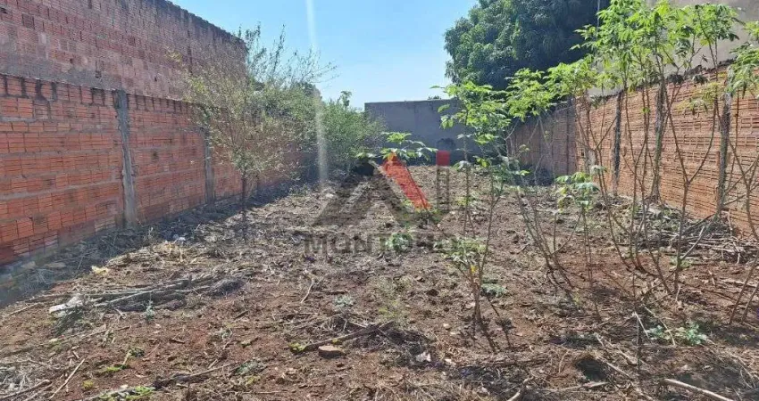 Terreno à venda na Avenida Ronald de Oliveira Costa, Parque das Hortências, Araraquara