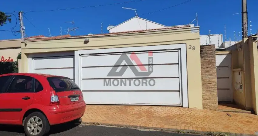 Casa para venda em centro de 180.00m² com 3 quartos, 1 suite e 2 garagens