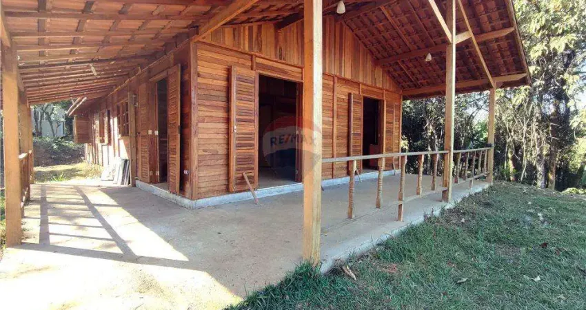 Chácara para venda em área rural de engenheiro coelho de 160.00m² com 4 quartos, 2 suites e 5 garagens