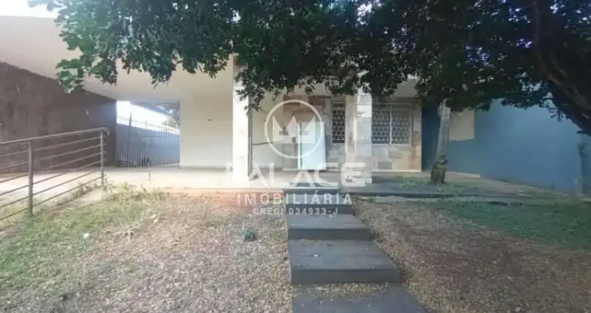 Casa para alugar em centro de 311.00m² com 5 quartos, 1 suite e 3 garagens