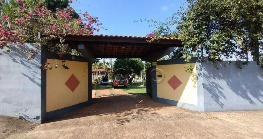 Chácara para alugar em dois córregos de 227.00m² com 3 quartos, 1 suite e 10 garagens