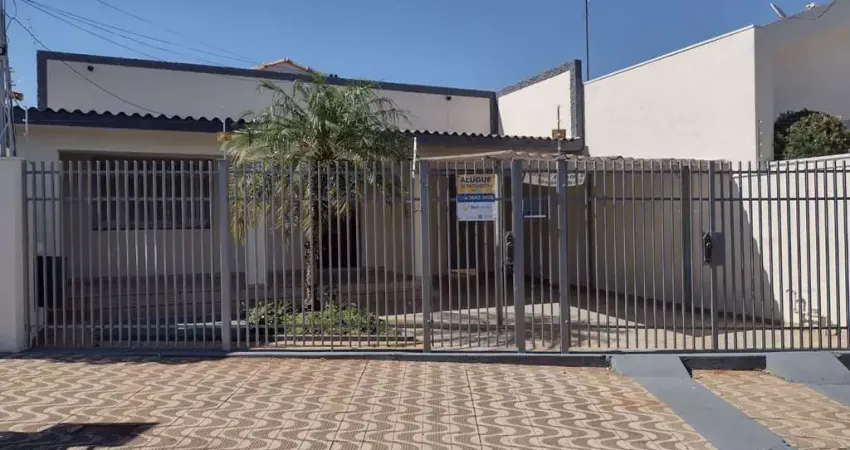 Casa para venda em centro de 220.00m² com 2 quartos, 1 suite e 1 garagem