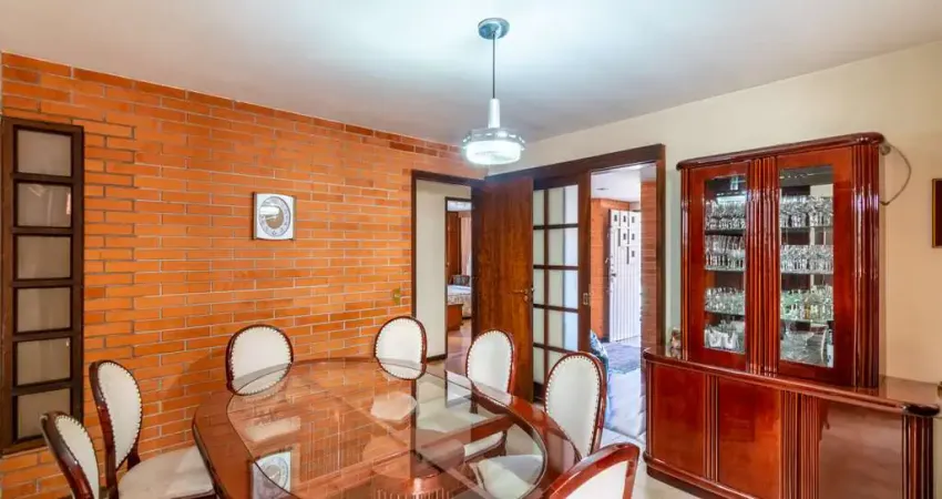 Casa para venda em seminário de 206.00m² com 4 quartos, 1 suite e 4 garagens