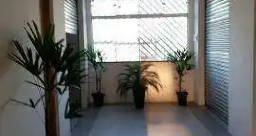 Loja para venda em jardim novo portugal de 700.00m² com 2 garagens