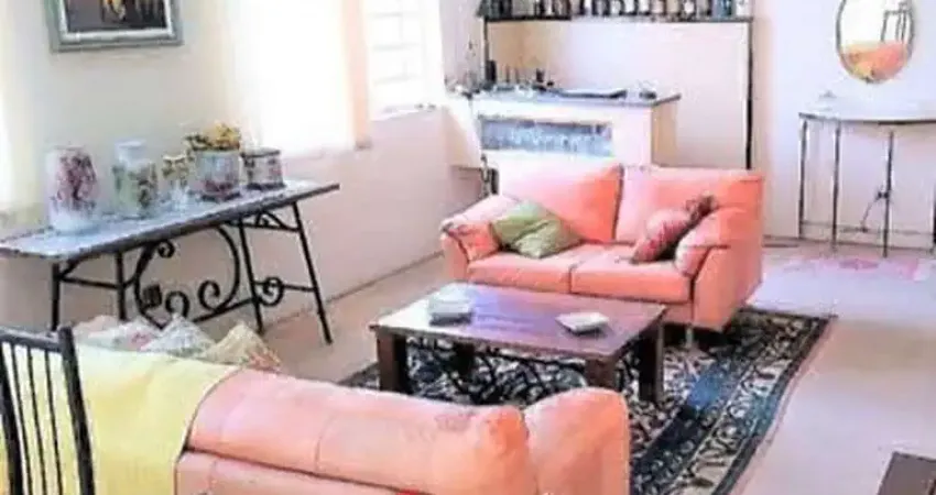 Casa para venda em centro de 250.00m² com 3 quartos, 1 suite e 1 garagem