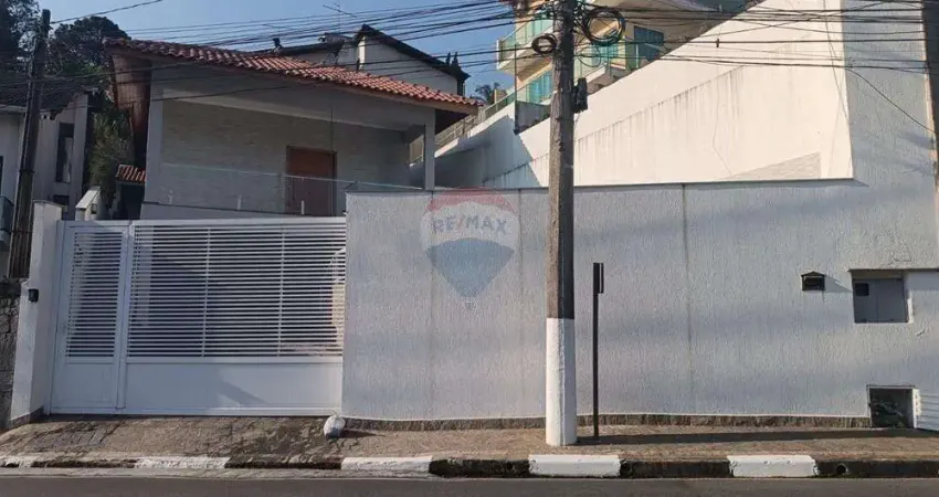 Casa para alugar em arujázinho iv de 262.00m² com 3 quartos e 3 suites