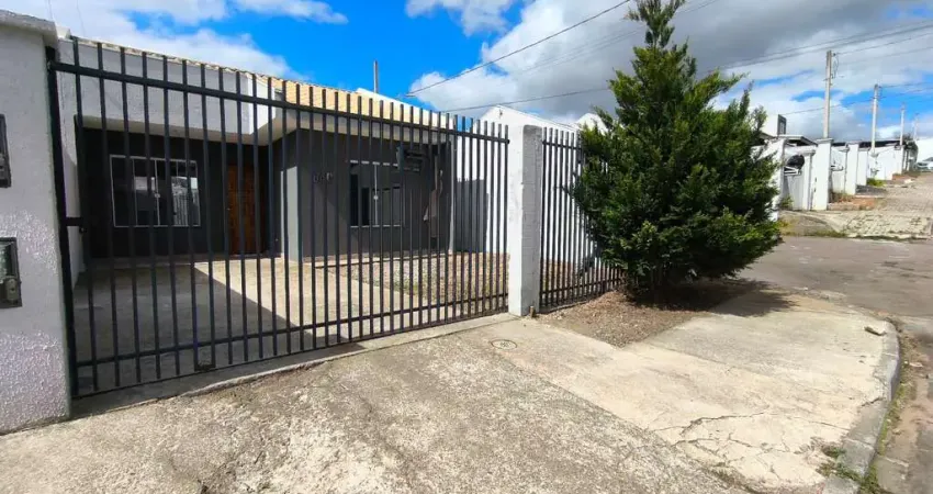 Casa para venda em estados de 49.00m² com 2 quartos e 2 garagens