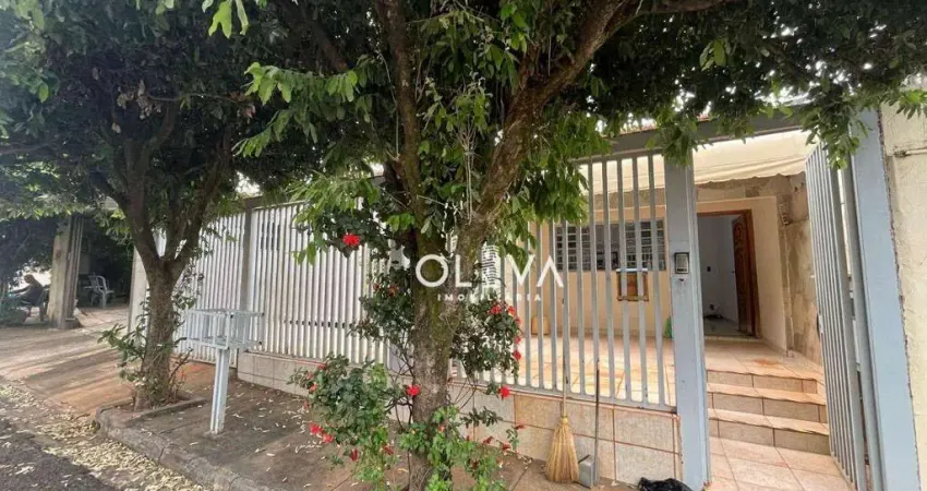 Casa para venda em conjunto habitacional cristo rei de 115.00m² com 2 quartos, 1 suite e 4 garagens