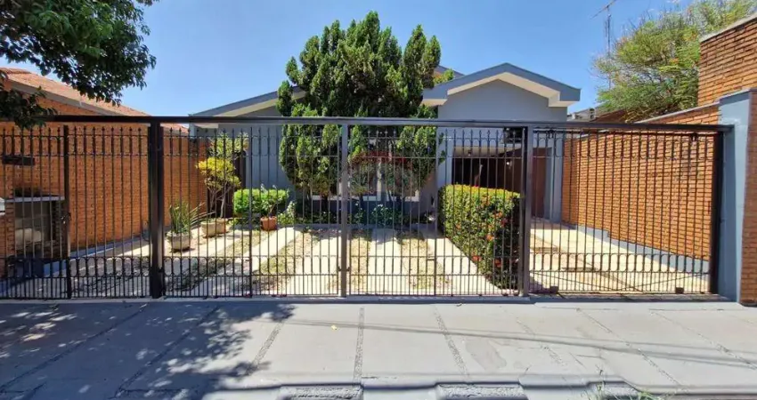 Casa para venda em centro de 252.00m² com 5 quartos, 2 suites e 5 garagens