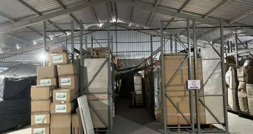 Galpão / depósito / armazém para venda em santa cruz de 4000.00m² com 1 quarto e 6 garagens