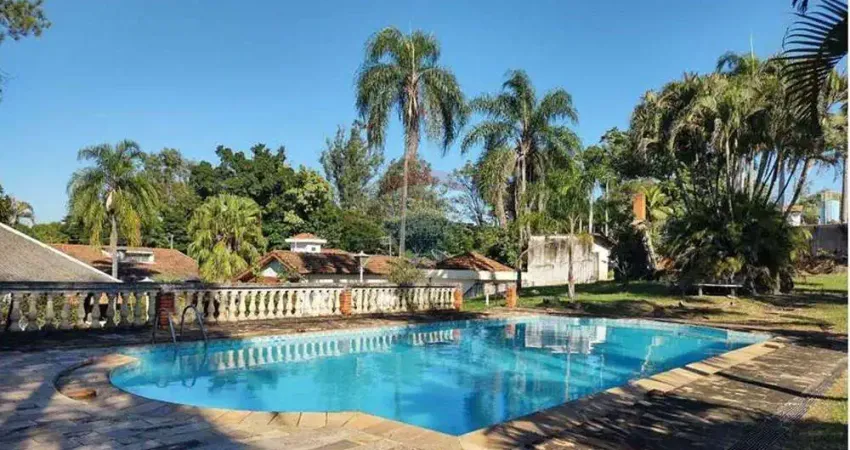 Casa para venda em centro de 422.40m² com 5 quartos, 1 suite e 8 garagens