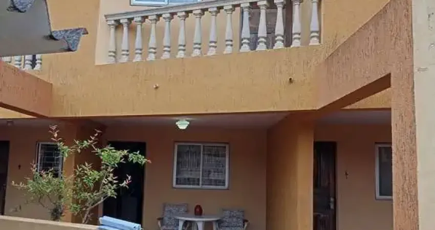 Sobrado para venda em matinhos de 78.00m² com 3 quartos, 1 suite e 1 garagem