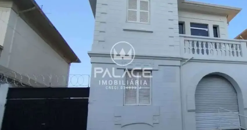 Casa para alugar em centro de 200.00m² com 3 quartos e 10 garagens