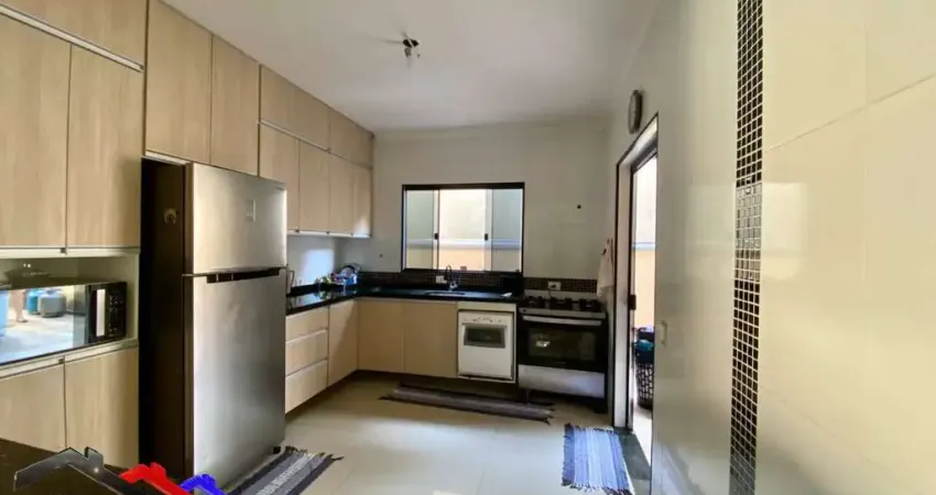 Casa para venda em residencial vitória de 130.00m² com 3 quartos, 1 suite e 4 garagens