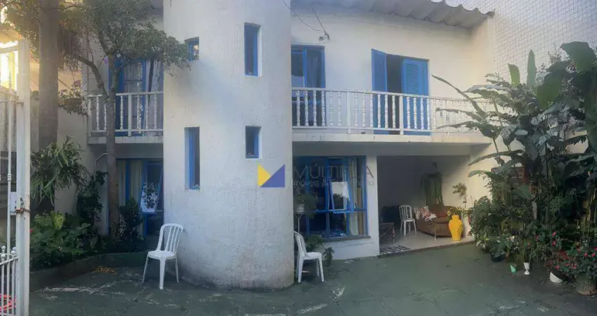Sobrado para venda em centro de 266.00m² com 3 quartos, 1 suite e 3 garagens
