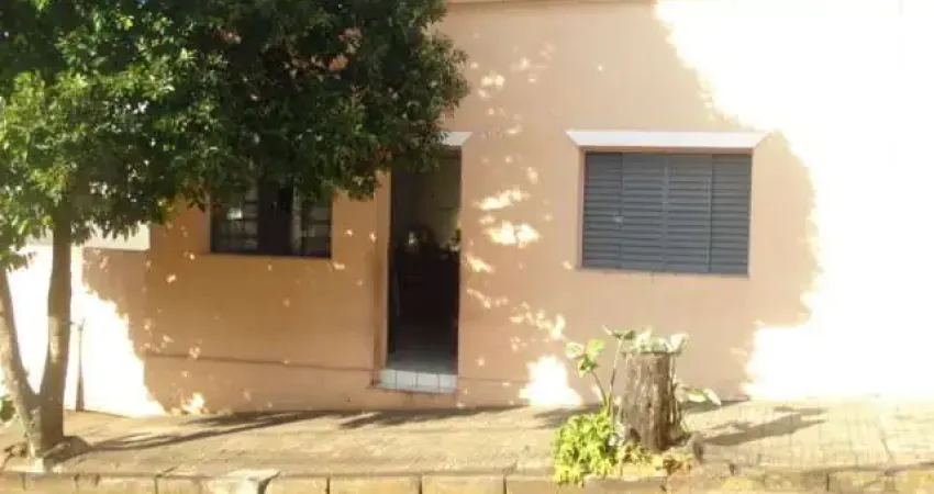Casa para venda em centro de 221.00m² com 4 quartos e 6 garagens