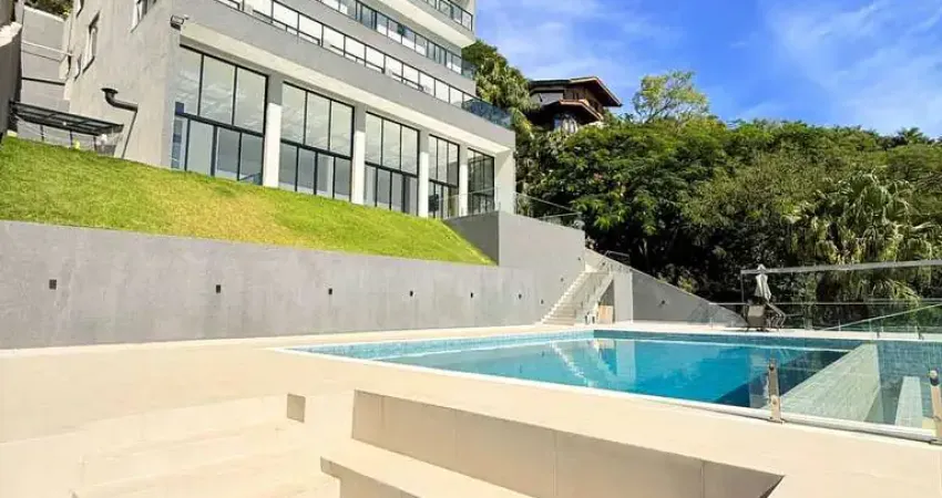 Casa de condomínio para venda em centro de 910.00m² com 7 quartos, 7 suites e 8 garagens