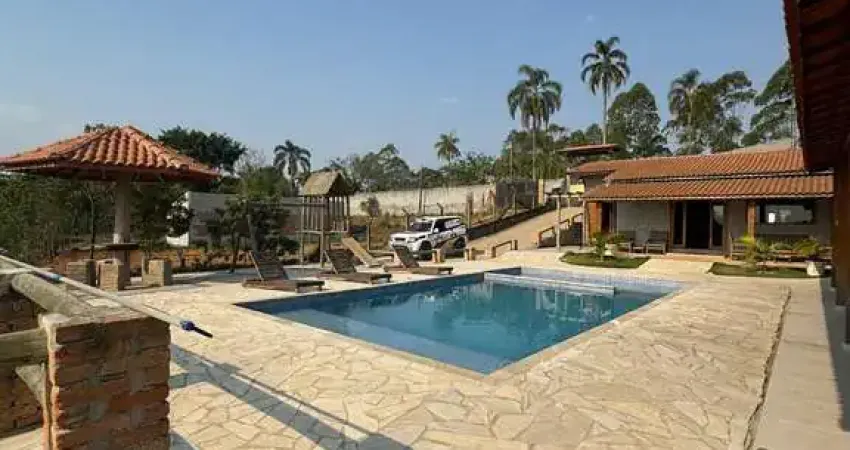 Chácara para venda em centro de 1000.00m² com 3 quartos, 1 suite e 5 garagens