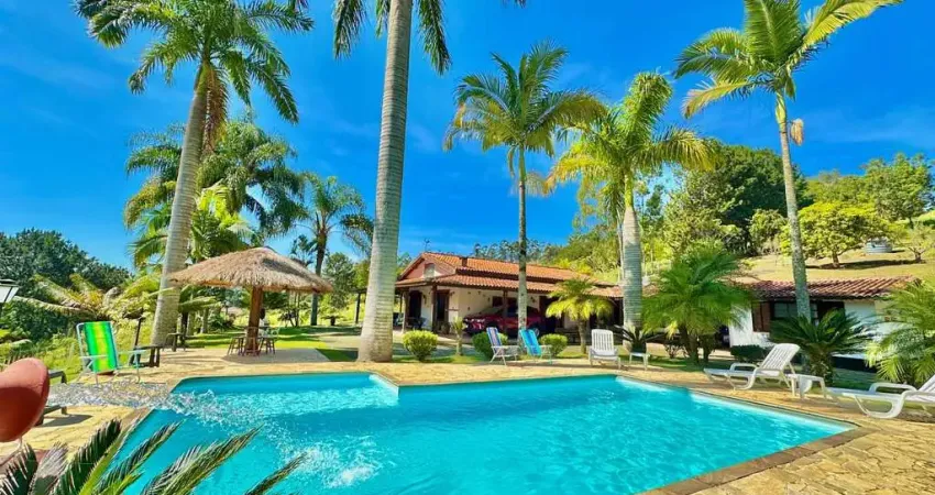 Chácara para venda em centro de 450.00m² com 5 quartos, 4 suites e 18 garagens