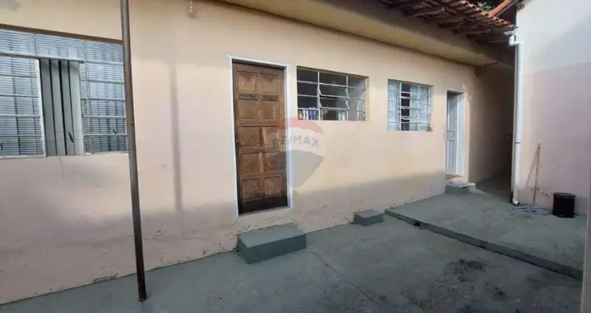 Casa para venda em vila santana i de 183.00m² com 4 quartos, 1 suite e 5 garagens
