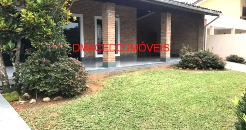 Casa para alugar em condominio lagoinha de 377.00m² com 4 quartos, 2 suites e 2 garagens