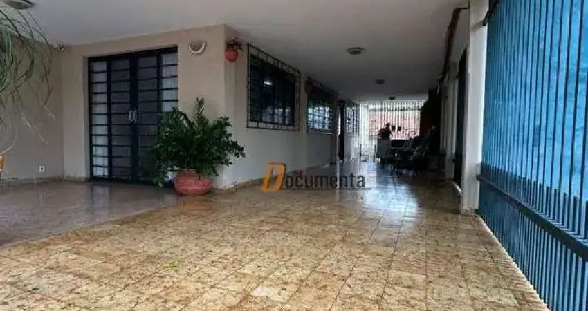 Casa para venda em centro de 203.00m² com 3 quartos, 1 suite e 2 garagens