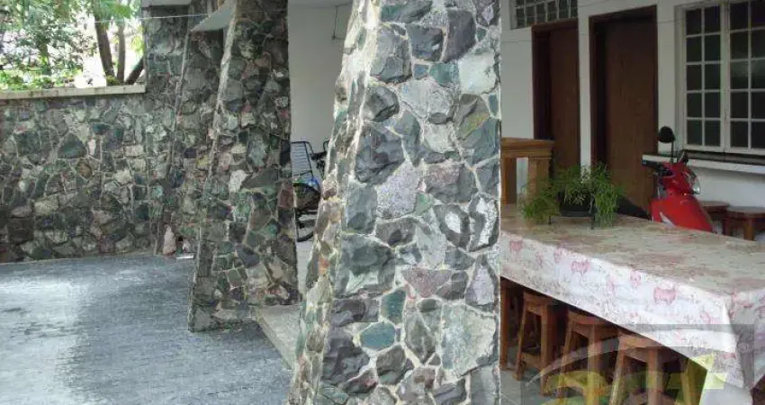 Casa para venda em palmeiras de 203.00m² com 3 quartos, 1 suite e 4 garagens