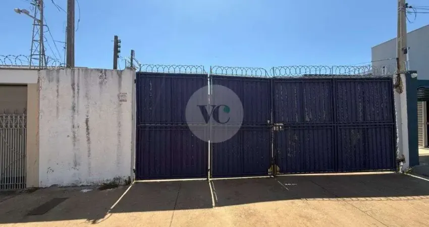 Galpão / depósito / armazém para alugar em vila prado de 700.00m²