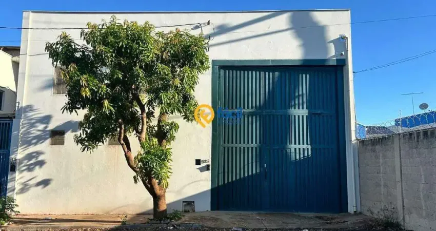 Galpão / depósito / armazém para alugar em residencial eurico caetano de 250.00m²