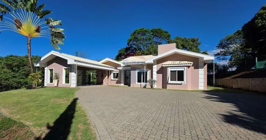 Casa para venda em centro de 190.23m² com 4 quartos, 4 suites e 10 garagens