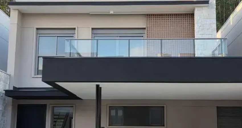 Casa para venda em condomínio singular de 310.00m² com 4 quartos, 4 suites e 2 garagens